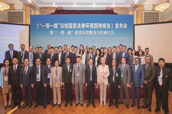 杨晨媒体报道1.jpg 杨晨媒体报道1.jpg